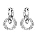 Boucles d'oreilles créoles Solène, la paire sur fond blanc
