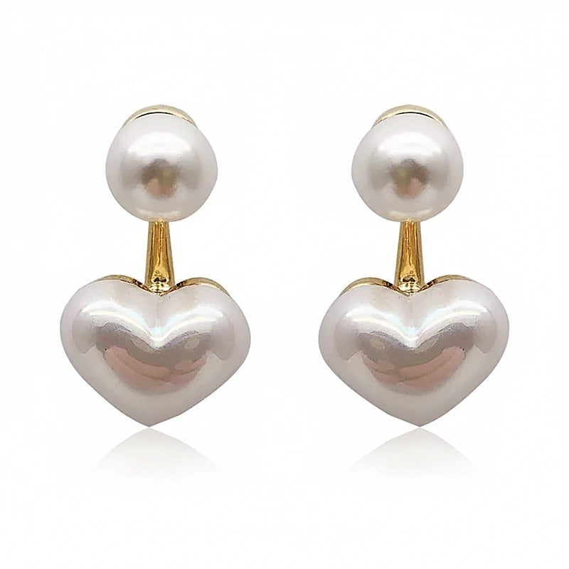 Boucles d'oreilles perles Amélie, la paire sur fond blanc