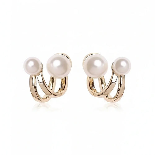 Boucles d'oreilles perles Apolline, la paire sur fond blanc