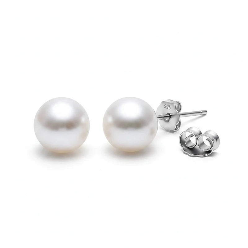 Boucles d'oreilles perles Simone, la paire sur fond blanc